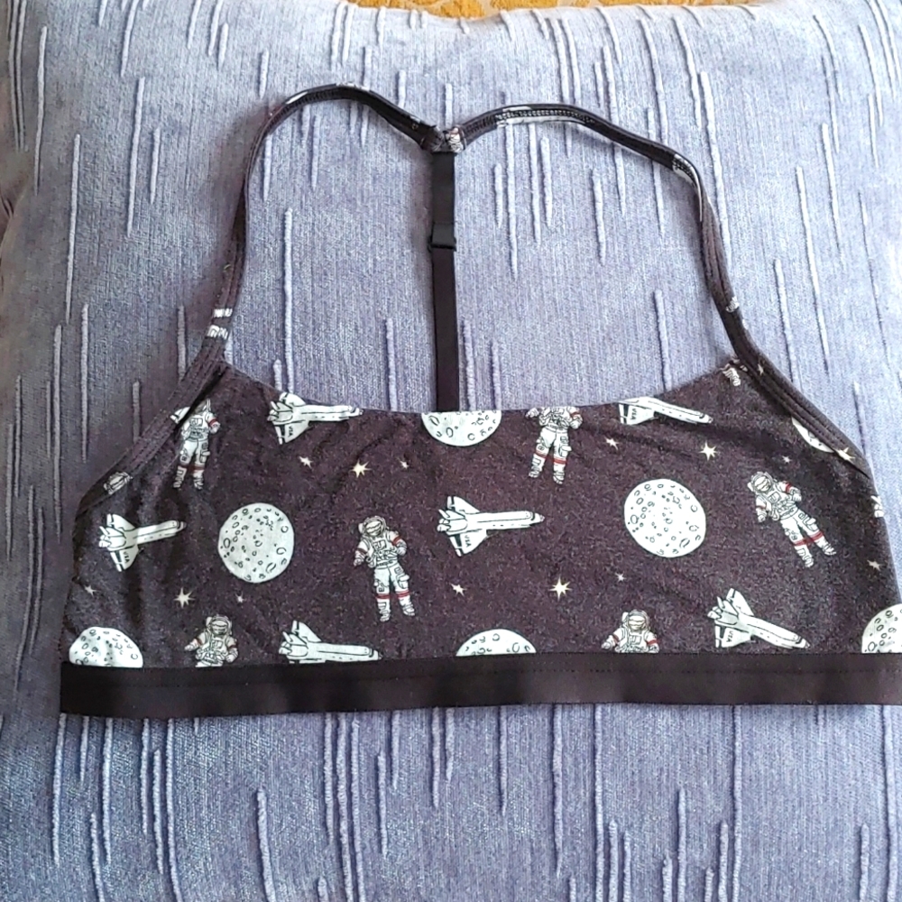 MeUndies t-back Astronaut/Space  Bralette. Medium. Black and White